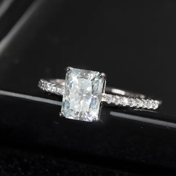 GRA Certified 1 Carat Radiant Cut Moissanite Diamond Ring size 7 - Picture 7 of 16